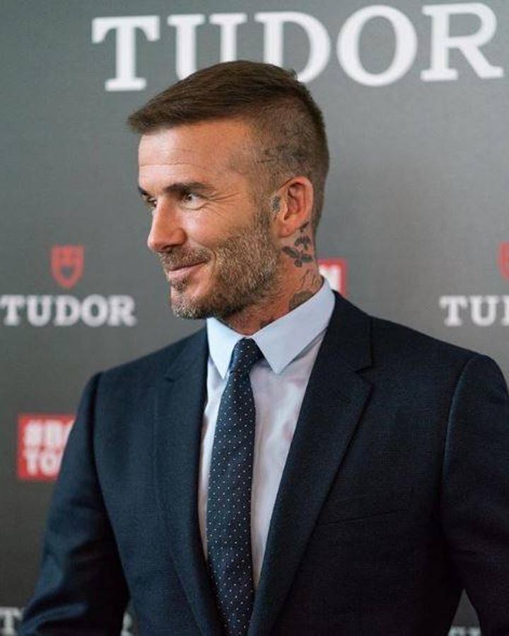 David Beckham. Hablando de fútbol, aparece, como no podía ser de otra manera, Beckham. Tras los rumores de separación de su mujer, Victoria Beckham, el futbolista sigue atendiendo sus compromisos publicitarios, ahora en Milán.