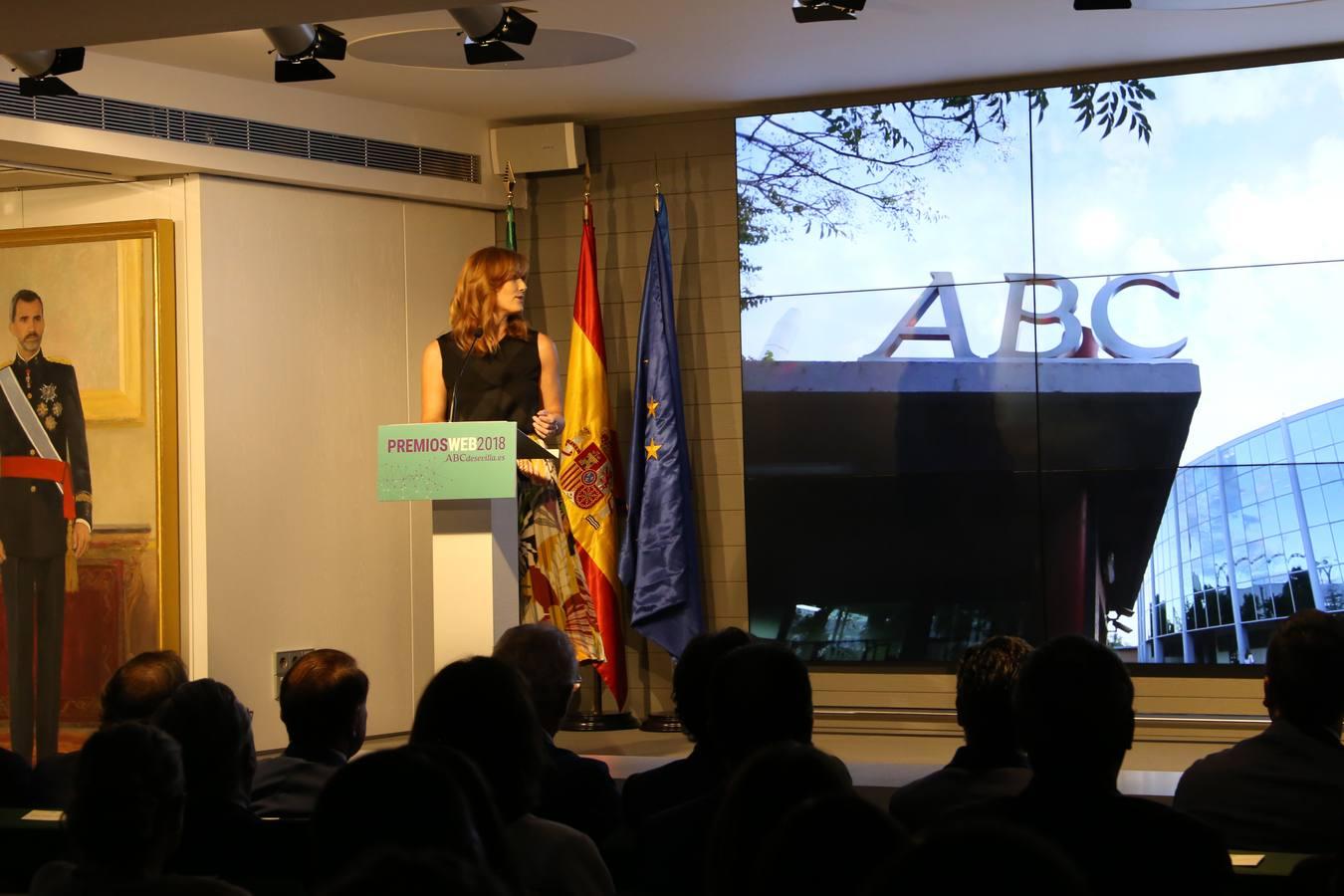 Cristina Camoyán, Jefe de Publicidad de ABC de Sevilla, presentando el acto
