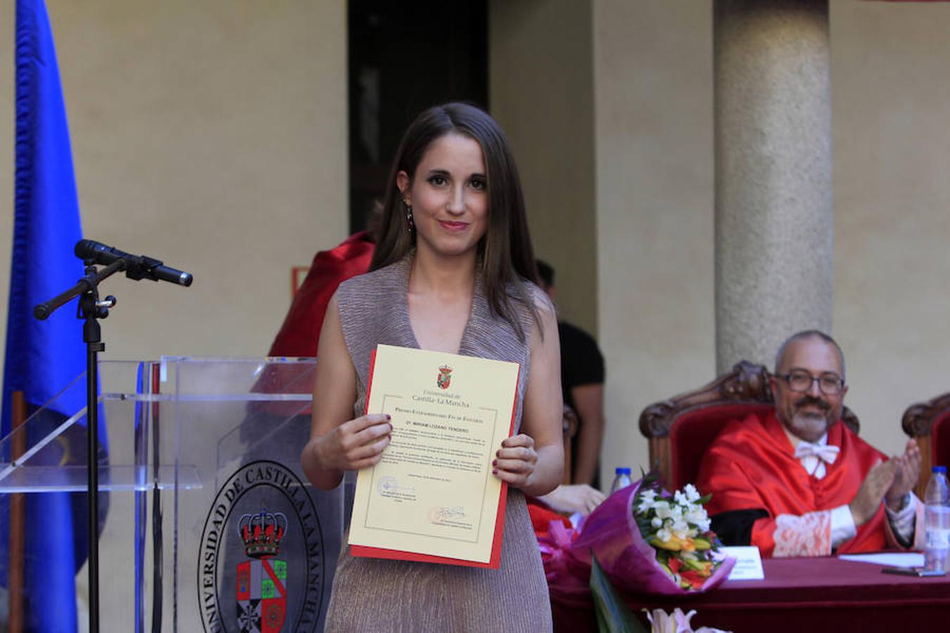 Graduación de la V promoción de Ciencias Jurídicas y Sociales