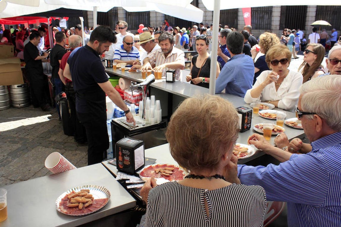 Tello celebra su 50 aniversario con el Campeonato Internacional Solidario de Cortadores de Jamón