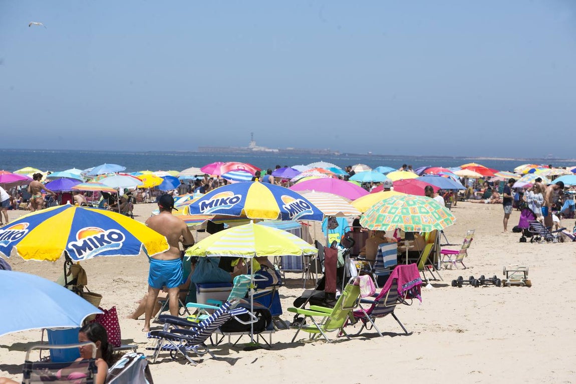 Playa de La Victoria en Cádiz capital