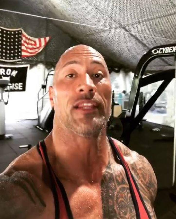 La Roca. Si de hacer ejercicio se trata, el actor Dwayne Johnson es uno de los que más sabe del tema. Hoy, como el resto de los 365 días ha pasado una tarde en el gimnasio