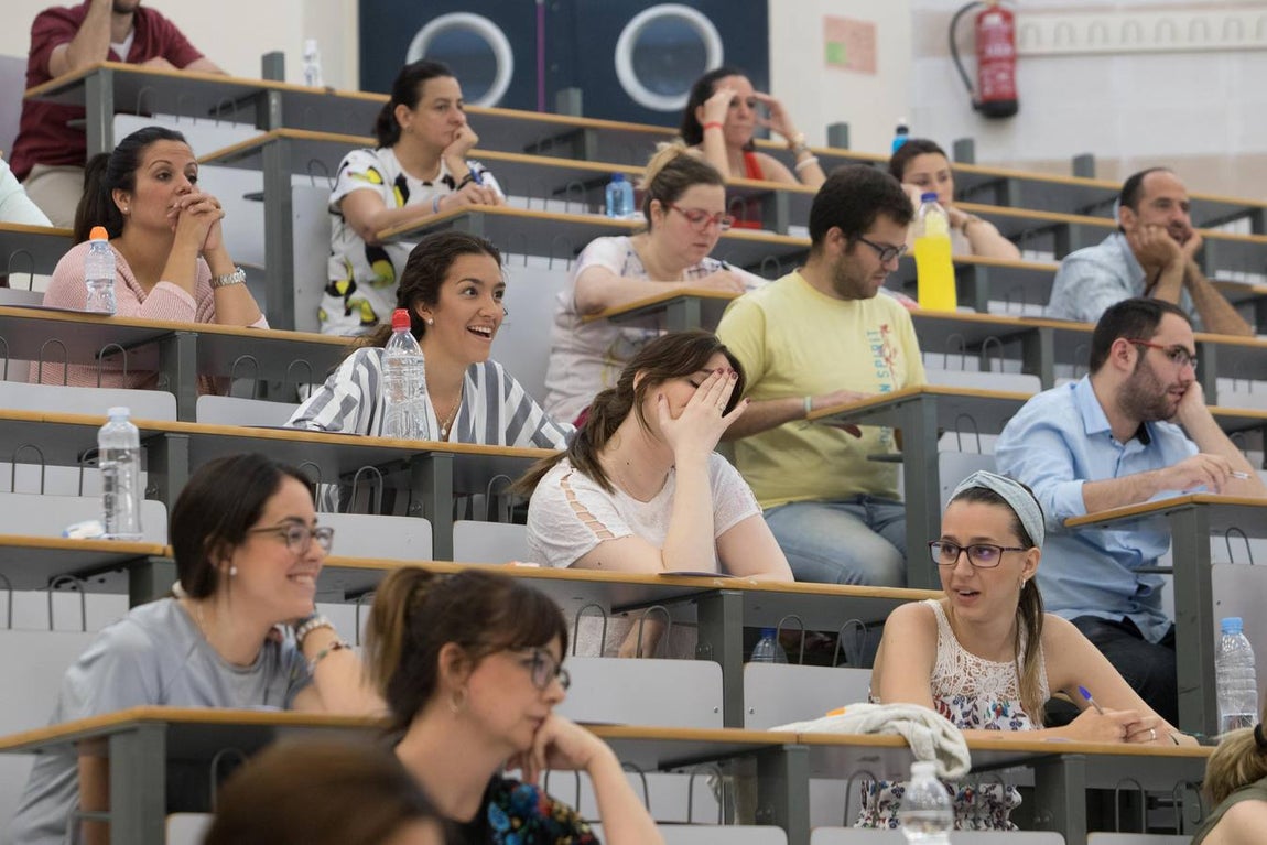 Las oposiciones a Secundaria en Córdoba, en imágenes