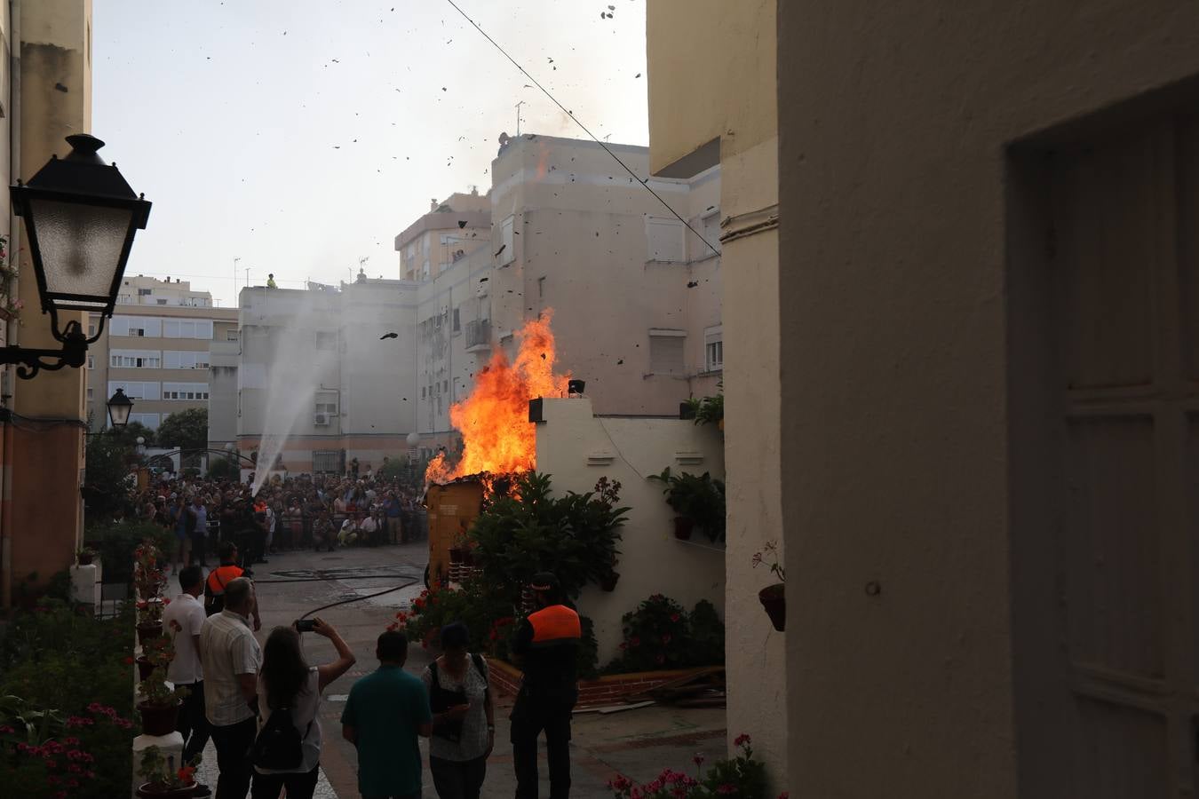 La tradición y el fuego marcan los Juanillos