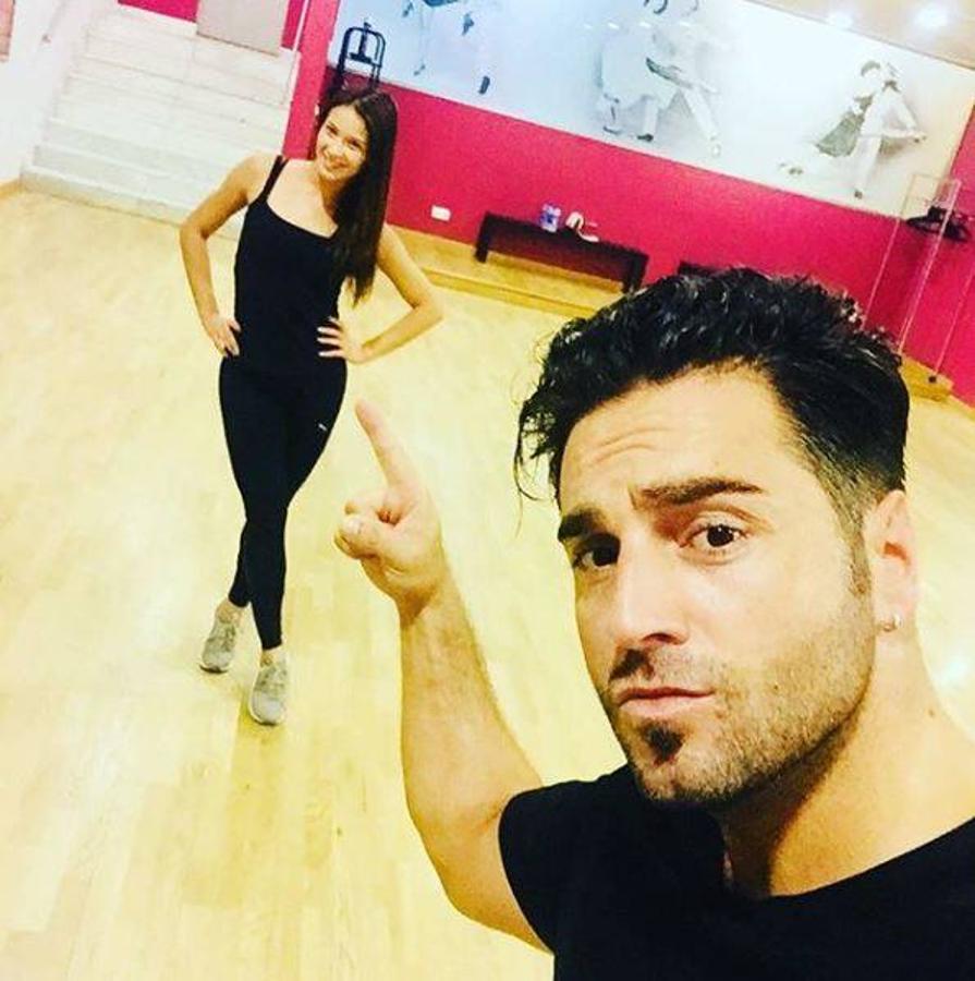 David Bustamante. El cantante ha subido esta imagen con Yana Olina en uno de sus ensayos para la nueva entrega del programa «Bailando con las estrellas»