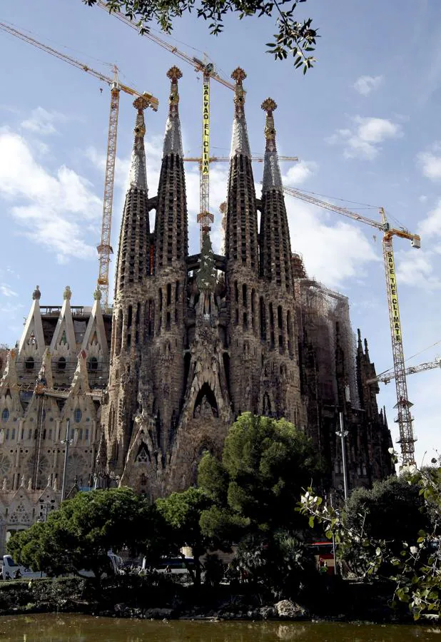 La Sagrada Familia (1984) y el resto de obras de Gaudí en Barcelona (2005). 