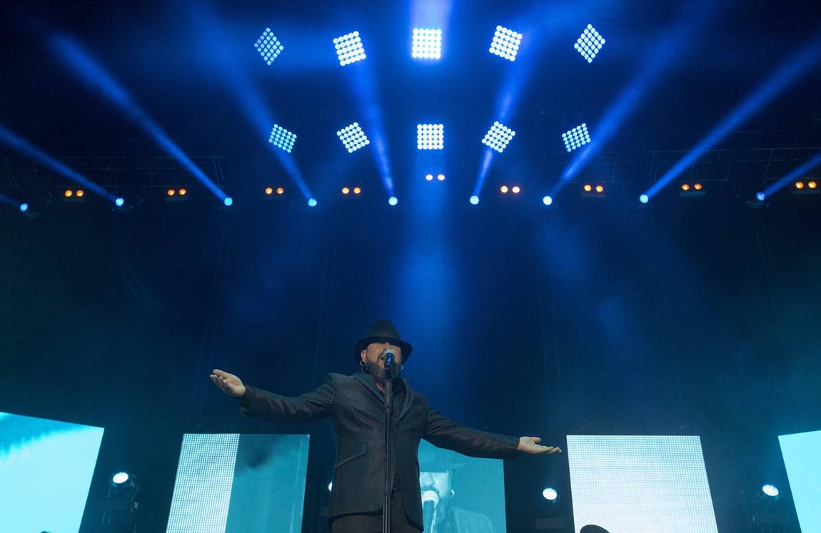 Las imágenes que dejó el concierto de El Barrio en Chiclana