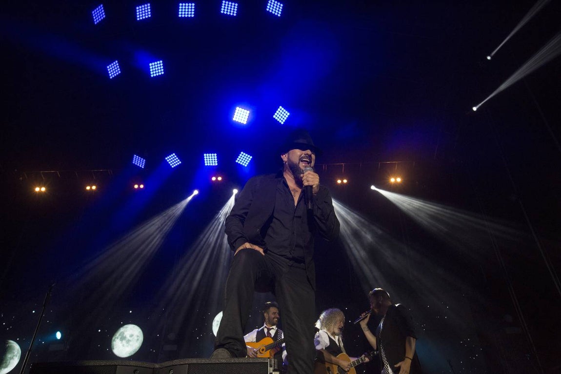 Las imágenes que dejó el concierto de El Barrio en Chiclana