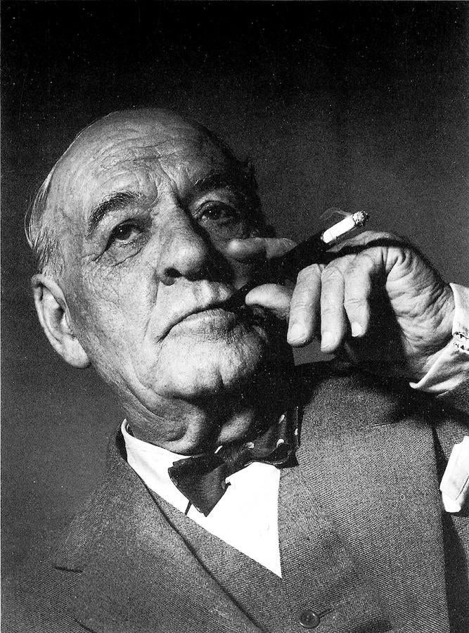 José Ortega y Gasset fotografiado en Hamburgo en 1953. 