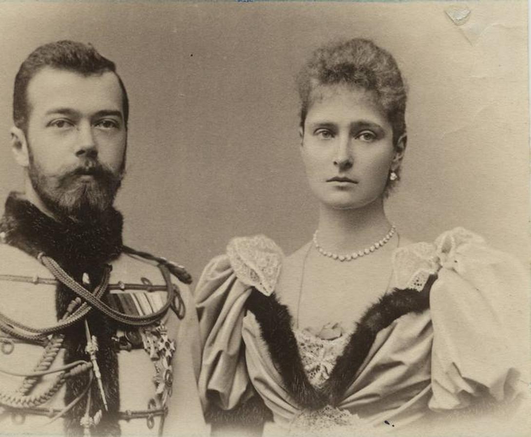 El zar Nicolás II y su esposa Alejandra (Alicia de Hesse Dasmtalf) en 1894. 