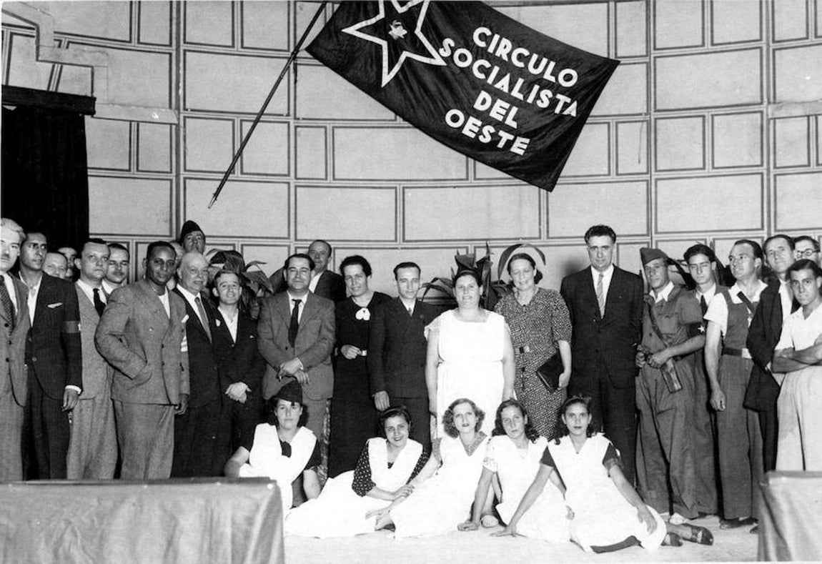 Victoria Kenten la inauguración de la guardería instalada en el colegio San Patronato. 