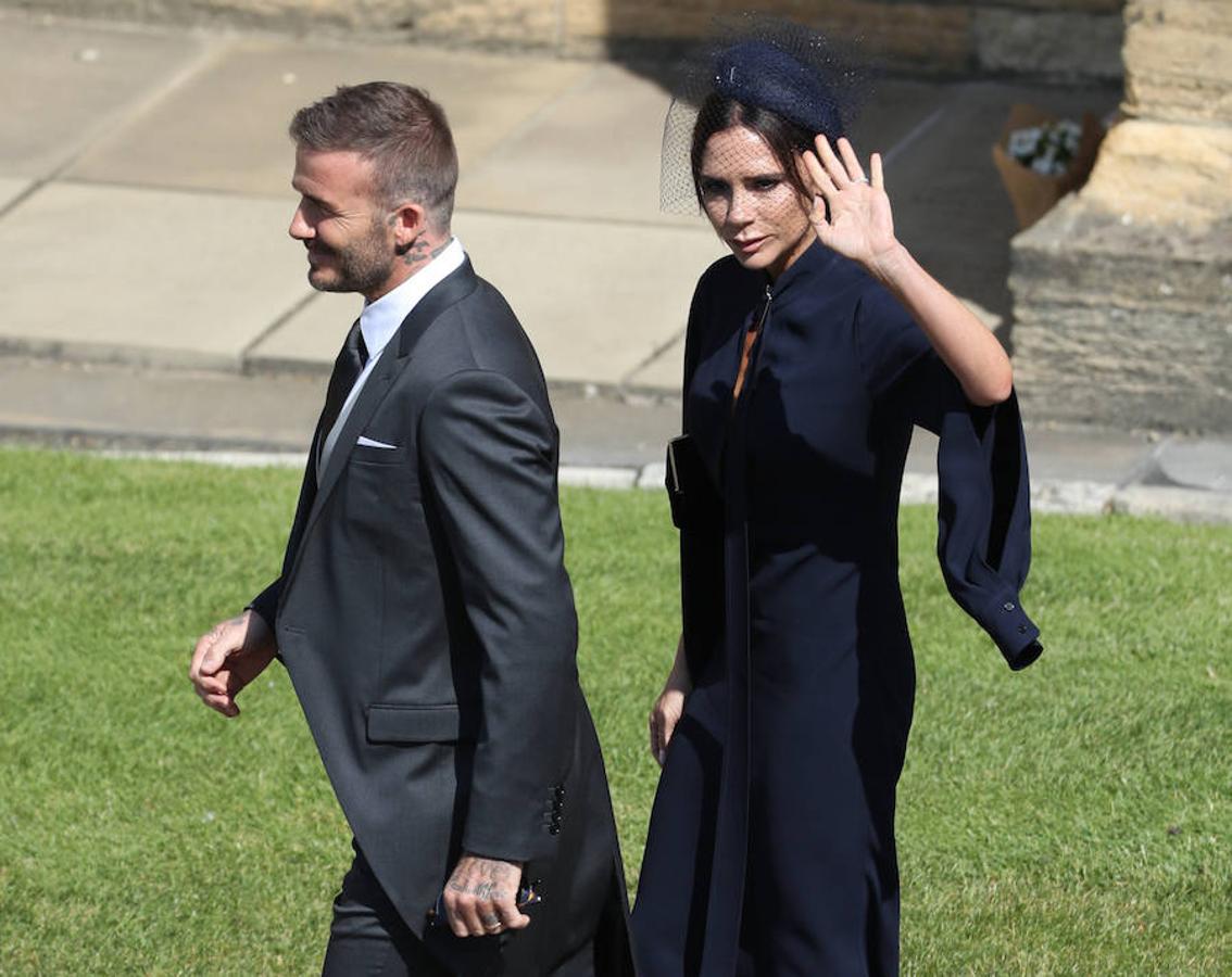 De tiros largos. El matrimonio Beckham fue uno de los invitados VIP al enlace de los Duques de Sussex el pasado 19 de mayo en la capilla de St. George del castillo de Windsor