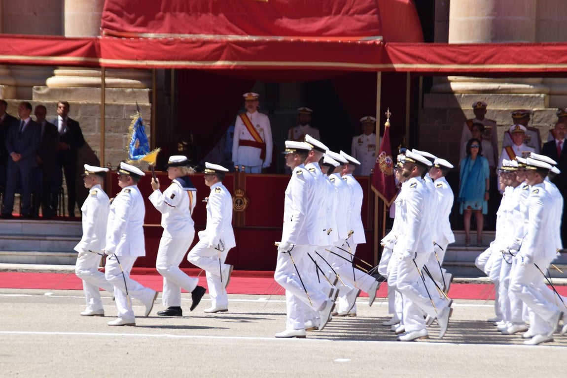 El Rey Felipe VI preside la entrega de Despachos en la Escuela de Suboficiales