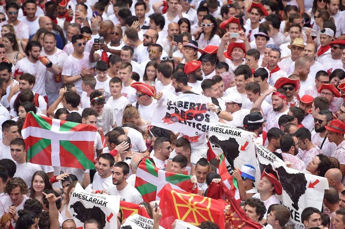 En imágenes: el chupinazo de San Fermín 2018