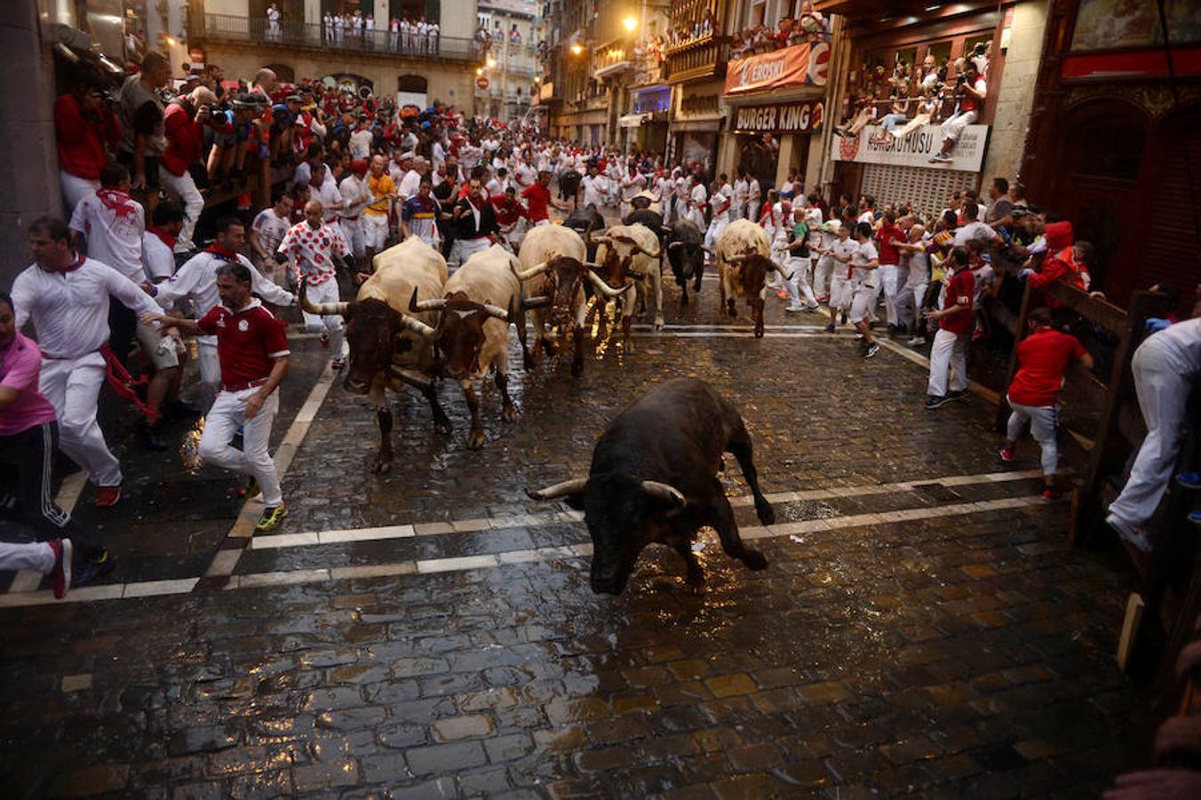 Las mejores imágenes del segundo encierro de los Sanfermines 2018