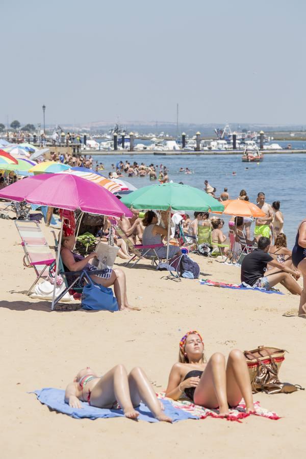Lleno absoluto en las distintas playas de Huelva