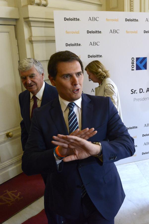 Albert Rivera a su llegada al Casino de Madrid. 