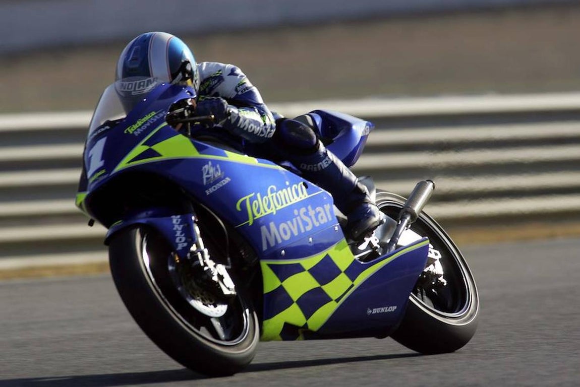 Una de sus carreras por el campeonato de 250 cc. 