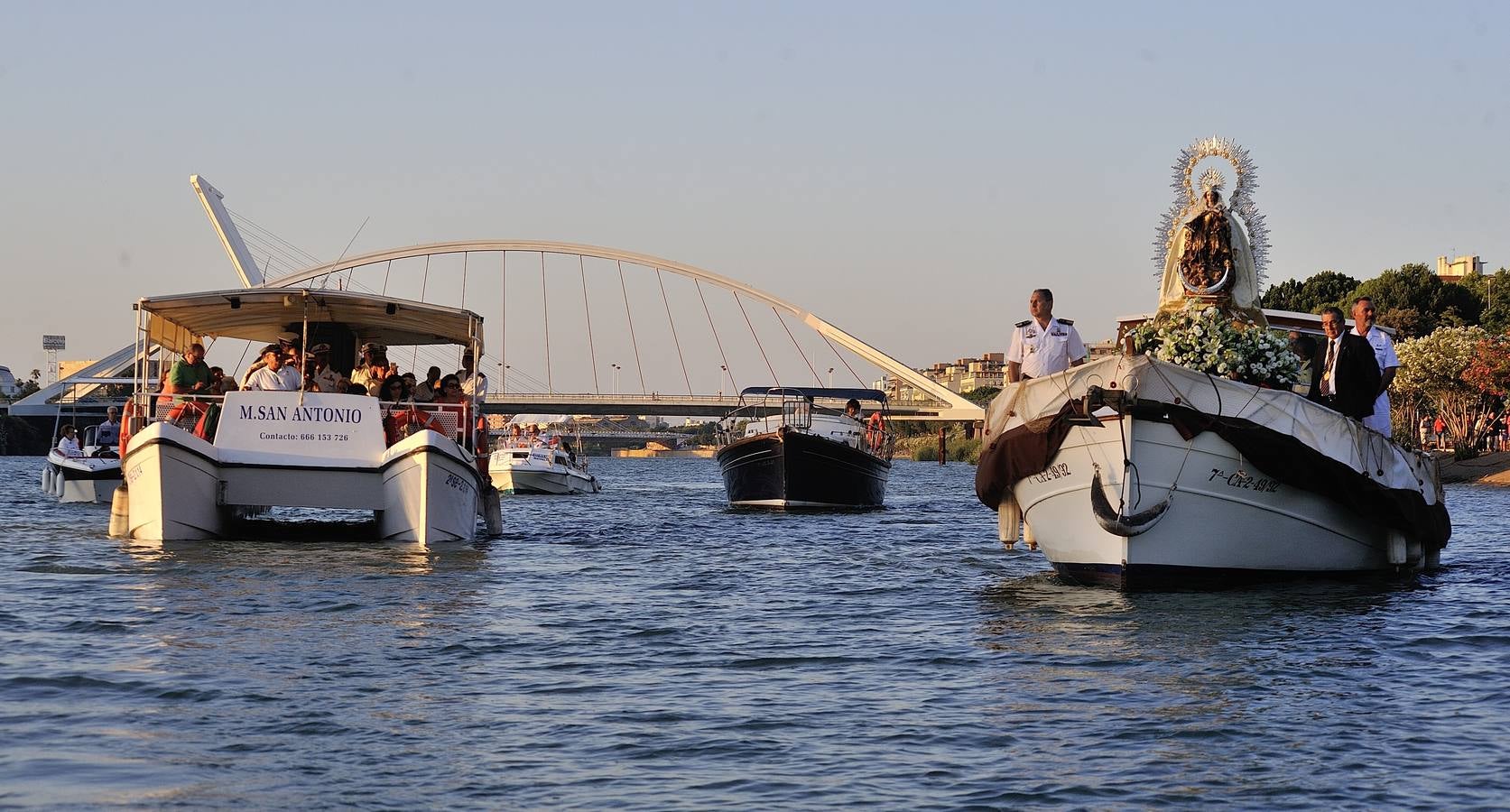 Procesión fluvial de la Virgen del Carmen de Calatrava