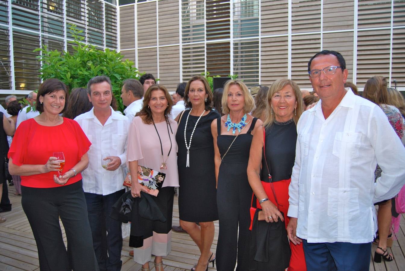 Pilar Paniagua, Eduardo González Mazo, María Ángeles Rodríguez , Begoña Roldós, Mila Linares, Lola Carrero y Luis Núñez. 