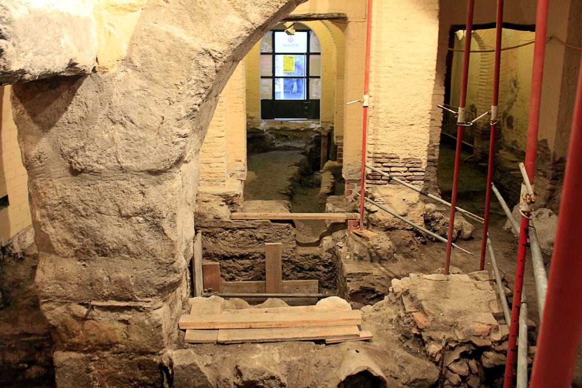 En imágenes: Page y Tolón visitan las obras de la Mezquita de Tornerías