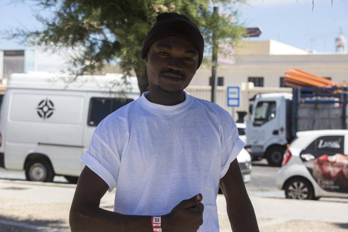 Un centenar de inmigrantes acogidos en la Mirandilla