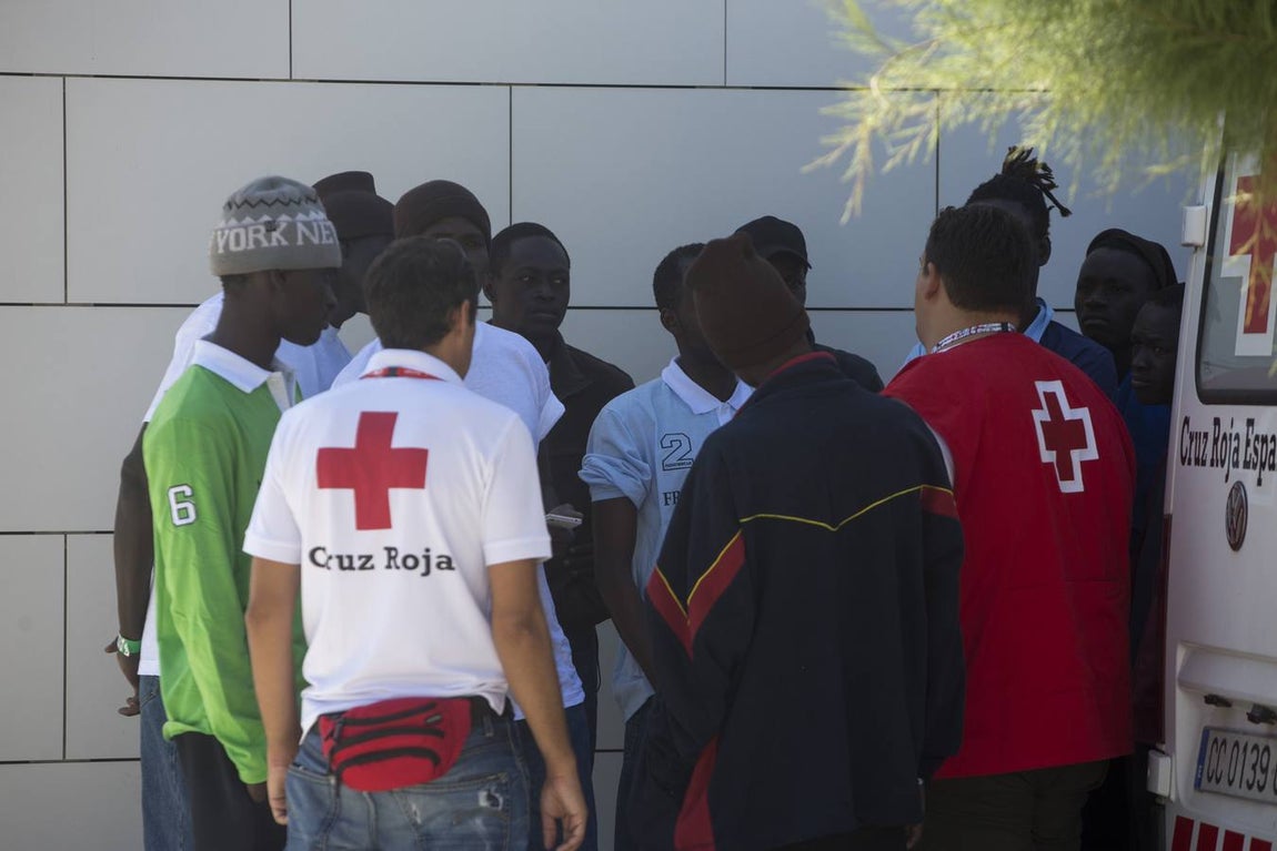 Un centenar de inmigrantes acogidos en la Mirandilla