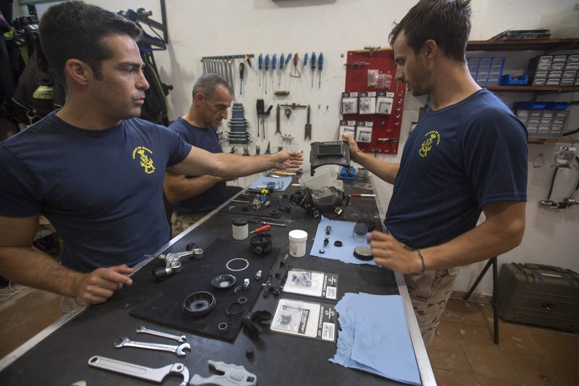 Fotos: La Unidad de Buceo de Cádiz, por dentro