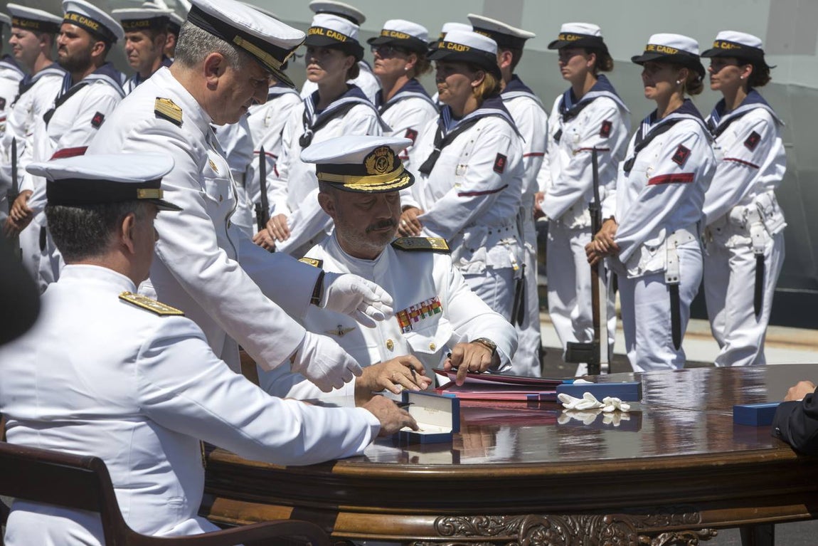 Navantia entrega el BAM &#039;Audaz&#039; a la Armada Española