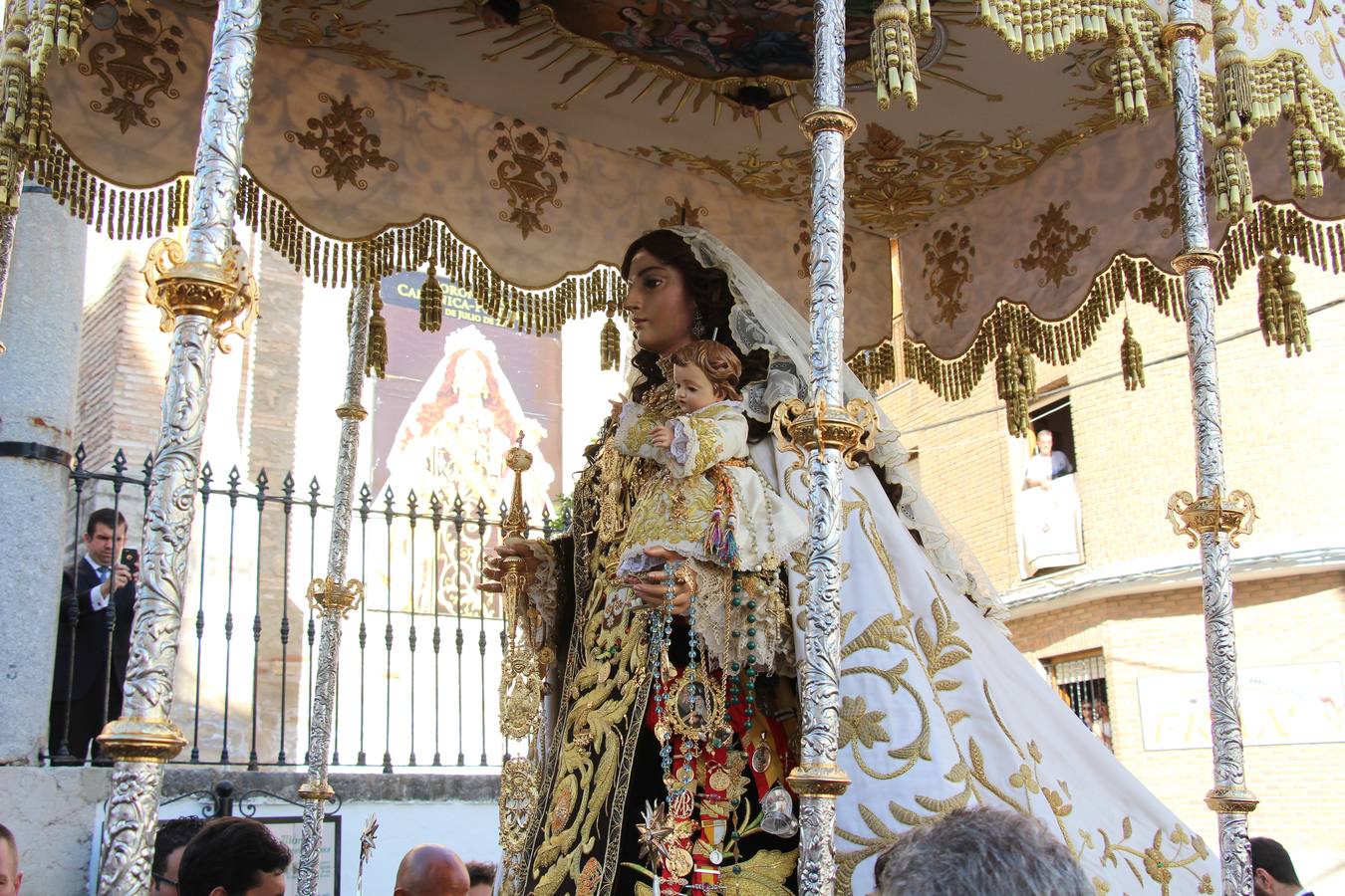 La coronación de la Virgen del Carmen, en imágenes