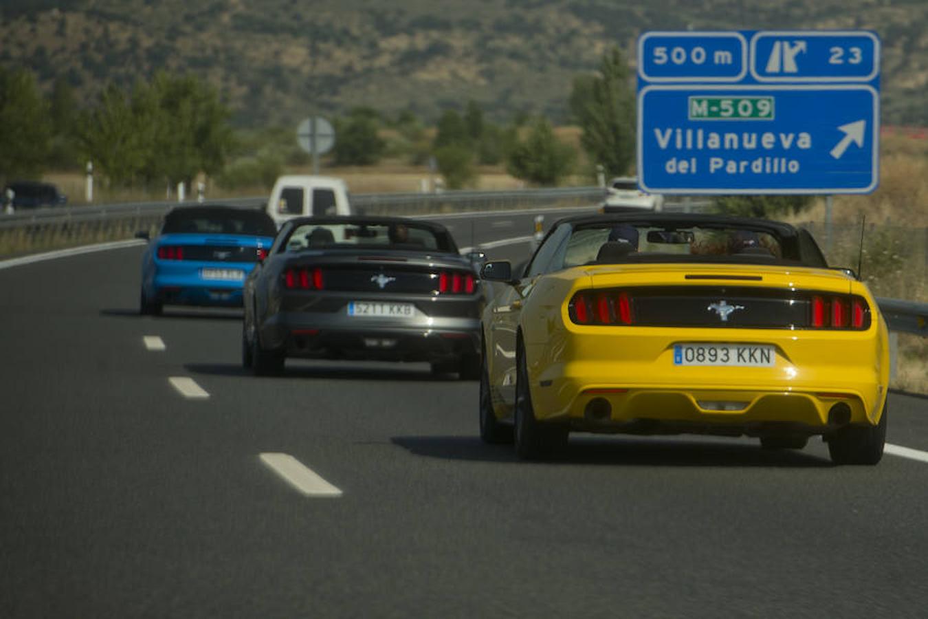 1. Caravana de Mustang Road por las carreteras de la Comunidad de Madrid, camino a San Lorenzo del Escorial