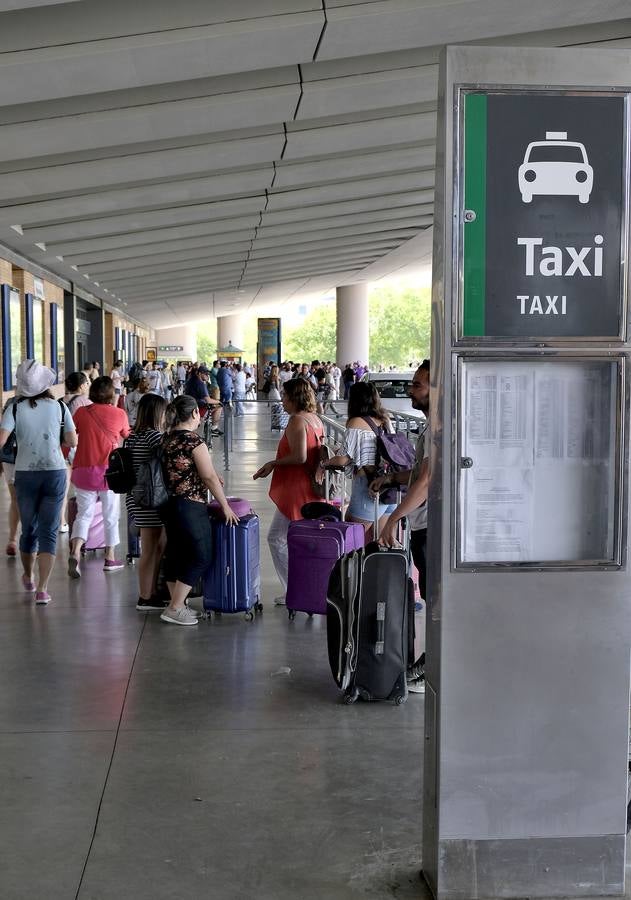 La huelga de taxis, en imágenes