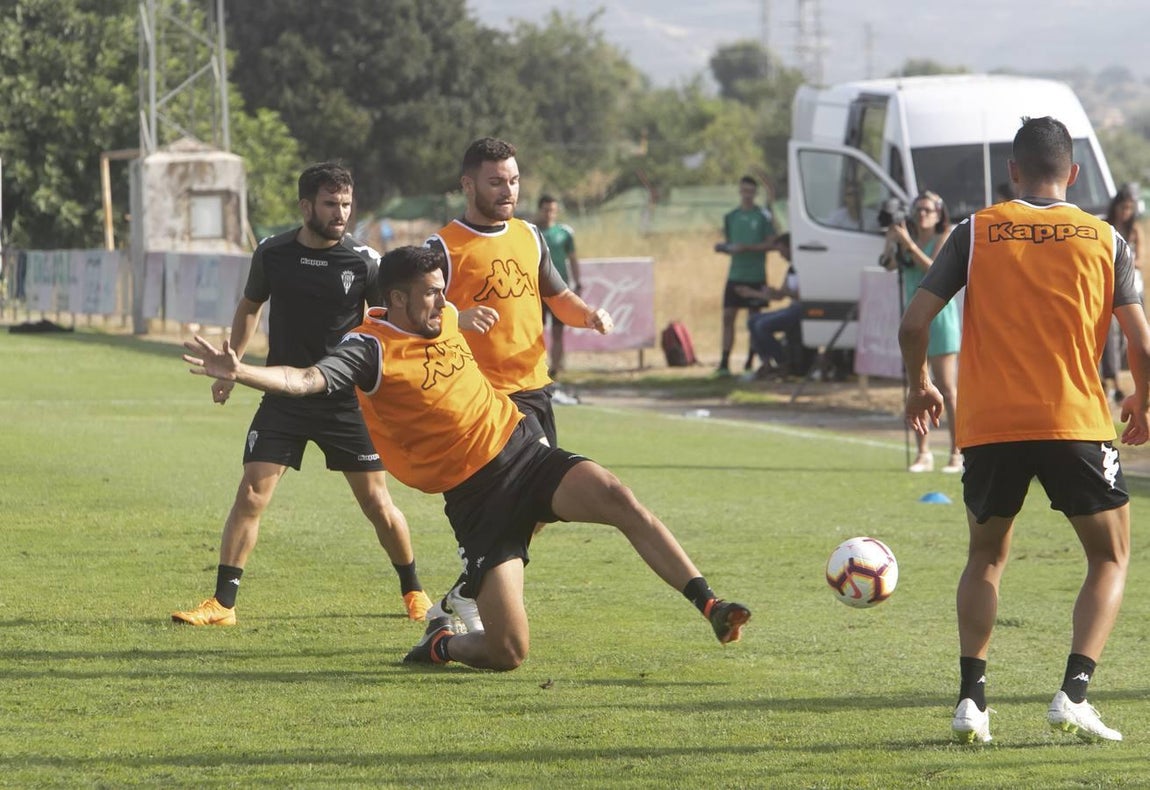 En imágenes, las últimas horas convulsas en el Córdoba CF