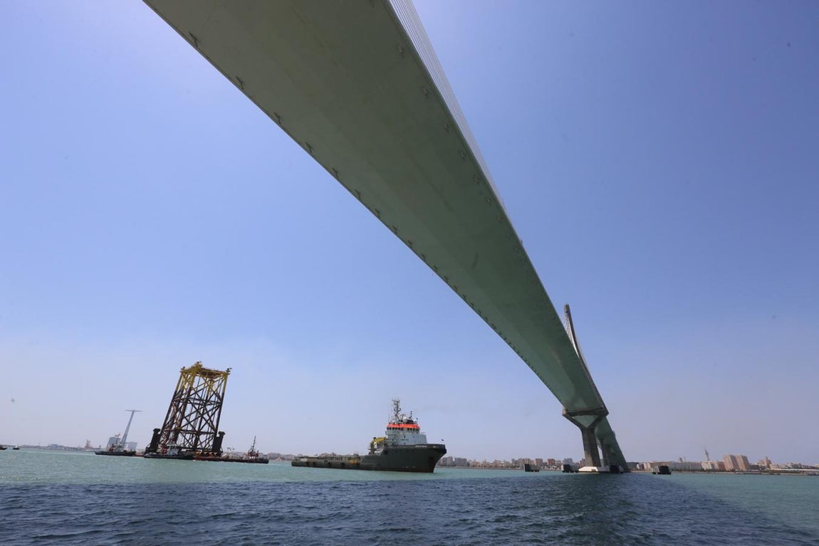 GALERÍA FOTOS: La ‘jacket’ de Iberdrola viaja al mar del Norte