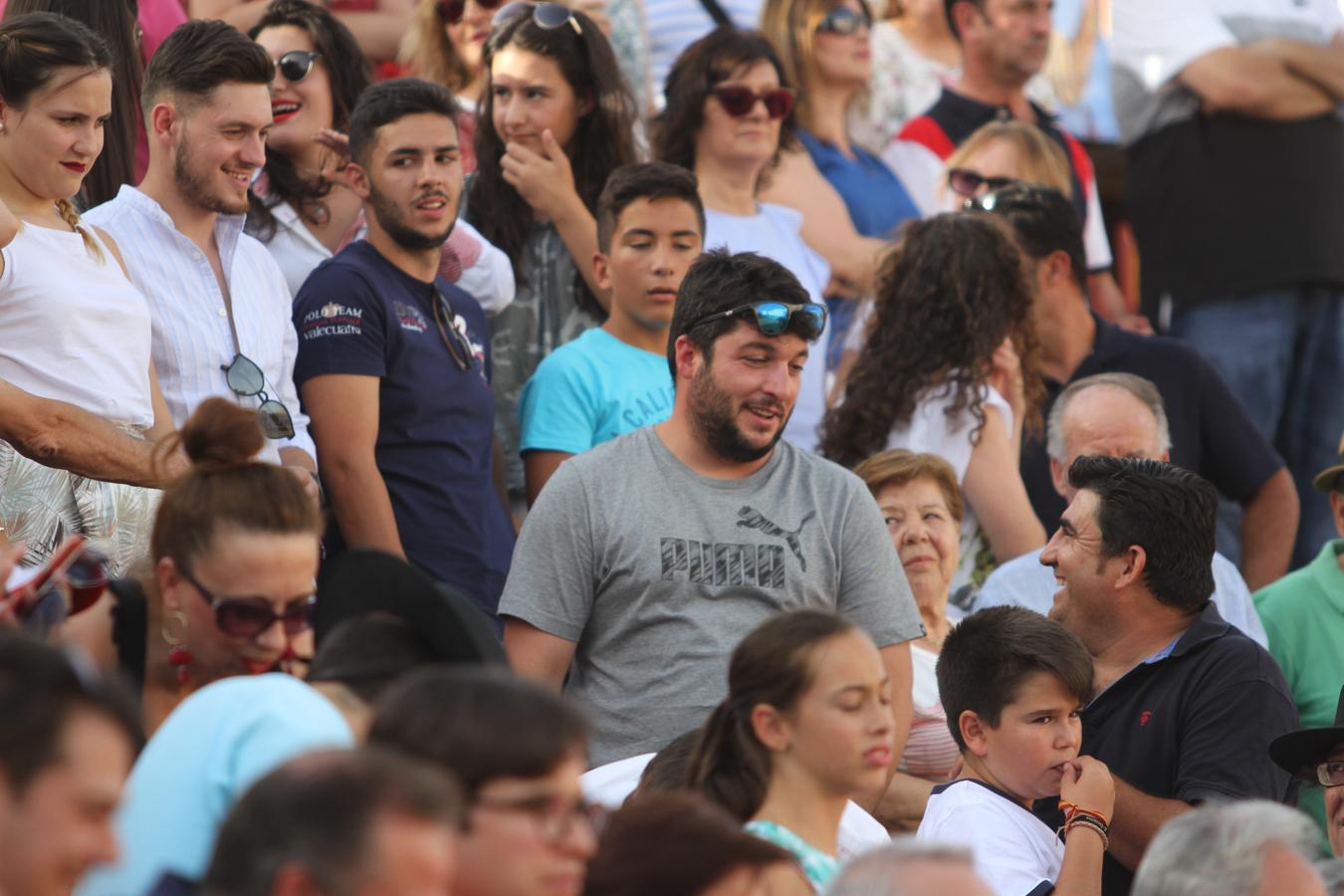 Concurrida tarde de toros en Bargas