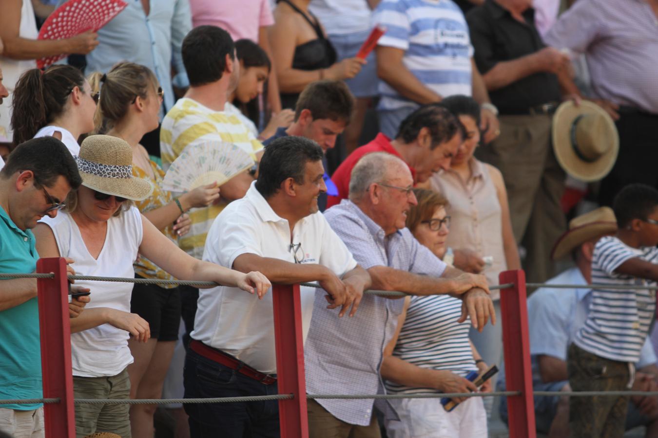 Concurrida tarde de toros en Bargas