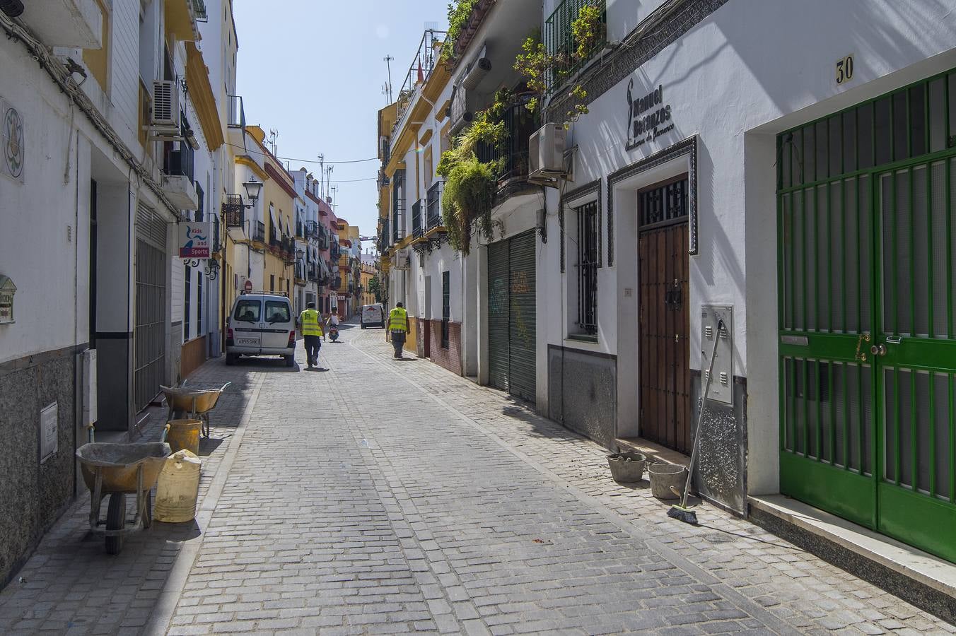 De zanja en zanja por las calles de Sevilla