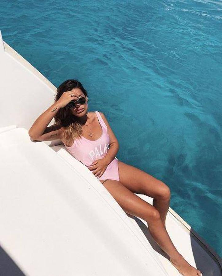 «Millenial pink» y mensaje. Más a la moda que nunca, de Puravida por 20 euros (de los más asequibles de la influencer). 