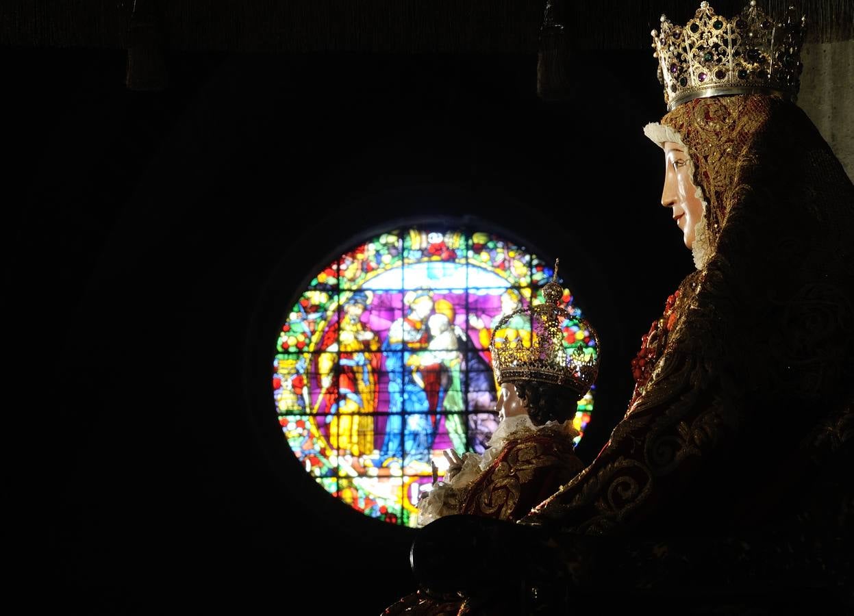 Galería de la novena de la Virgen de los Reyes