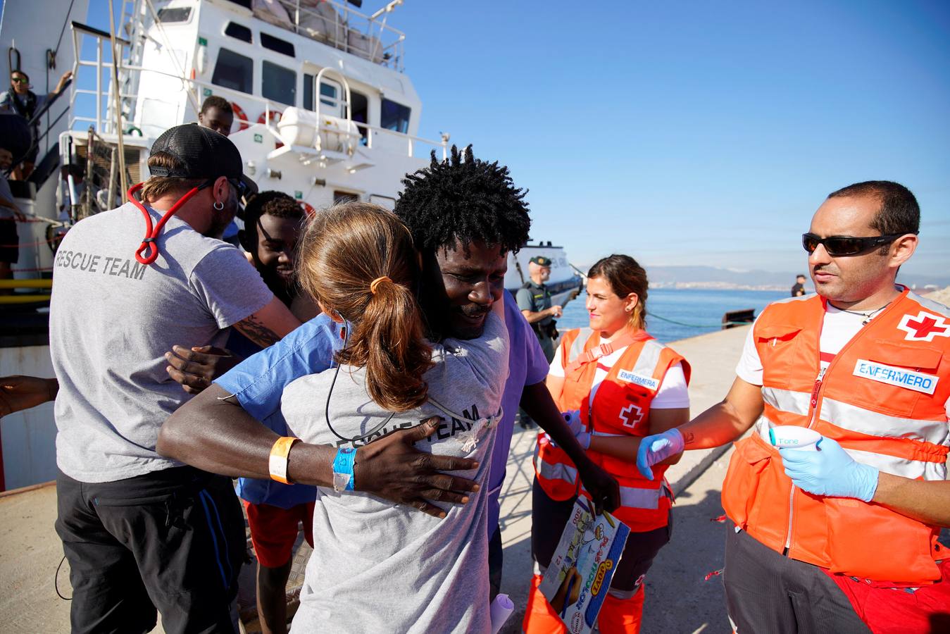 La llegada del «Open Arms» a San Roque, en imágenes