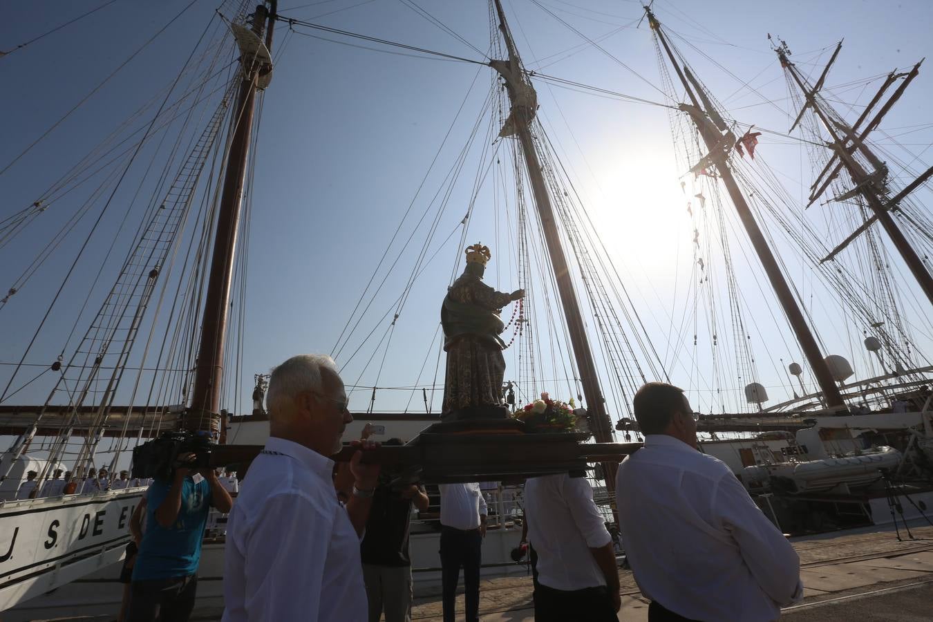 FOTOS: La llegada de Elcano a Cádiz, en imágenes