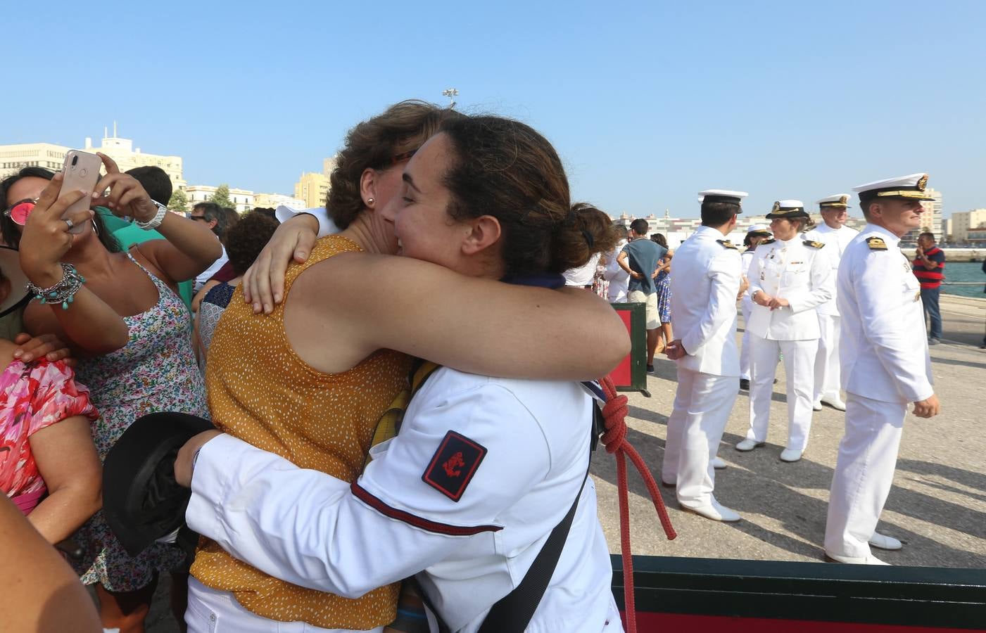 FOTOS: La llegada de Elcano a Cádiz, en imágenes