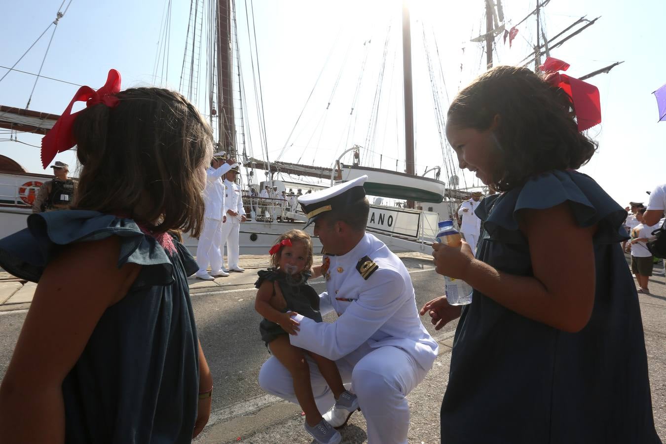 FOTOS: La llegada de Elcano a Cádiz, en imágenes