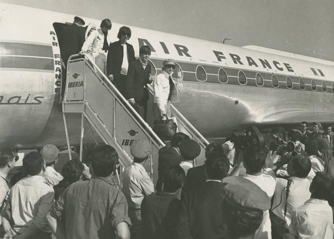 The Beatles en el aeropuerto de Barajas. 