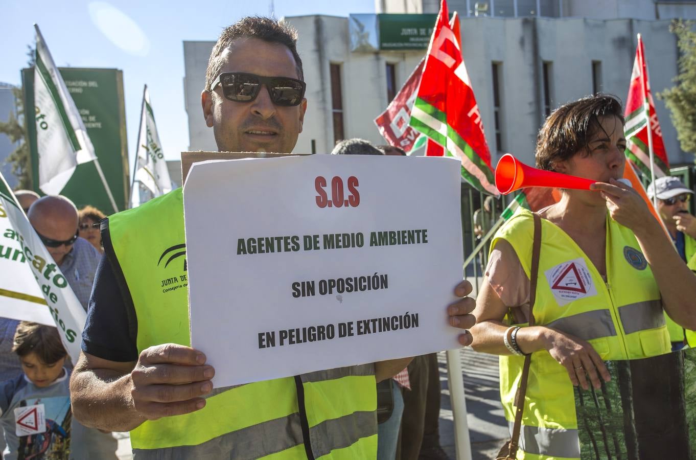 Los empleados del Infoca se manifiestan en Huelva por la precariedad laboral