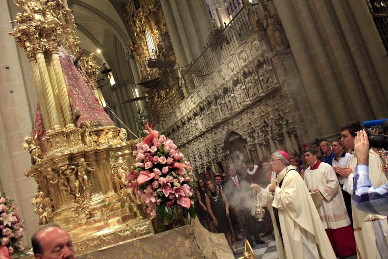 En imágenes: Toledo con su Virgen del Sagrario y los botijos