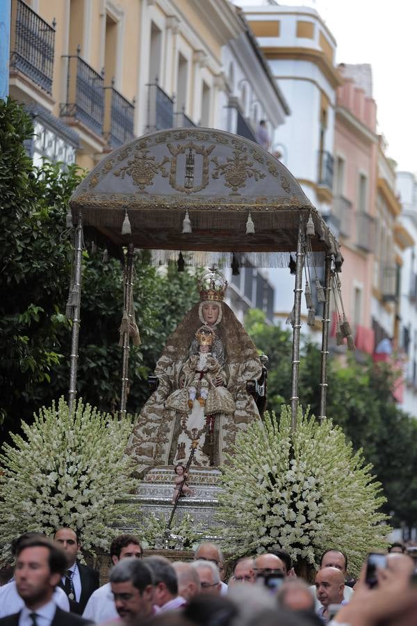 Las imágenes de la procesión de la Virgen de los Reyes (II)