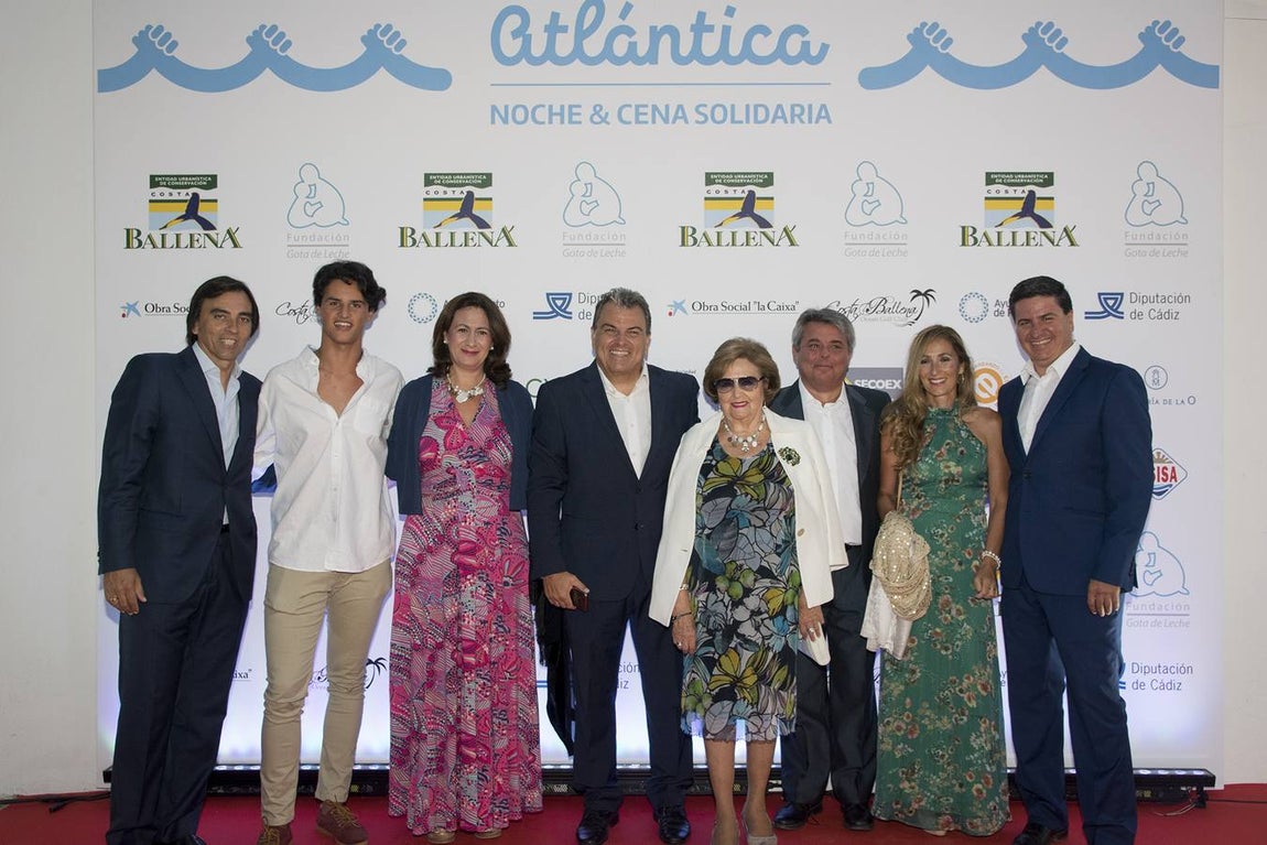 En imágenes, la cena solidaria a favor de la Fundación Gota de Leche