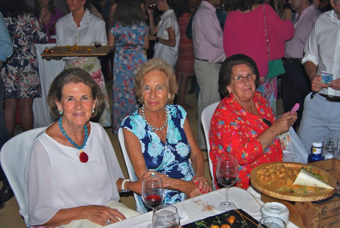 María José Vázquez, María del Carmen Benjumeda y Cristina Caballero. 