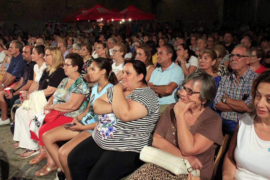 «Viaje a los 80», el desfile «más personal» de José Sánchez